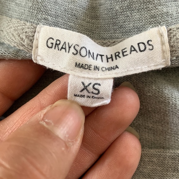 Grayson Threads Grey Grateful Cursive Print Crewneck Sweater - Picture 7 of 8
